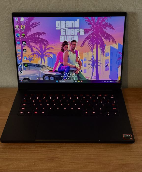 Razer Blade 14  | Ryzen 9 8945HS | RTX 4070 | 512GB SSD | QHD+ 240Hz