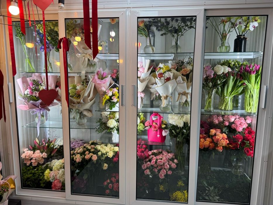 Producem  vitrine profesionale pentru florarie