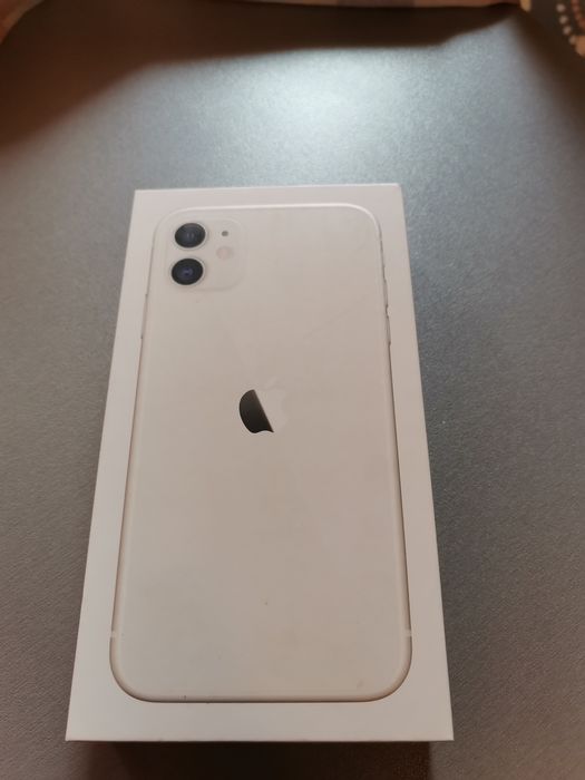 iPhone 11  white