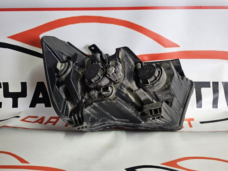 Far stanga Hyundai H350 dupa 2013 cod 92101-59
