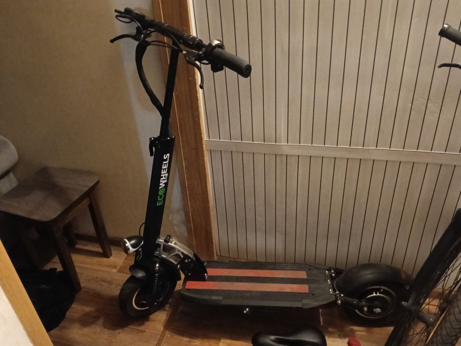 Продам электро самокат