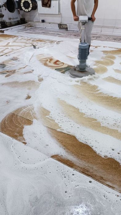 Гилам Ювиш. Хизмати Корхона