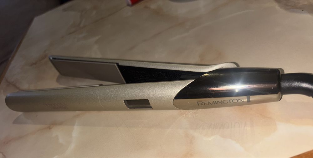 Преса Remington Advanced Colour Protect