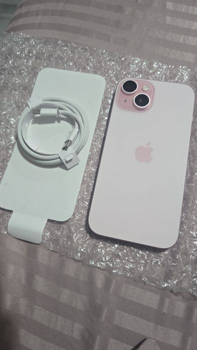 iPhone 15 Pink – 256 GB – Nou
iPhone 15 nou, sigilat, în