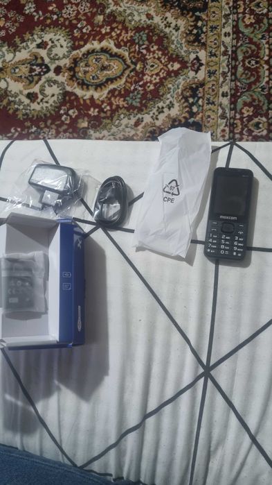 Telefon MAXCOM MM248