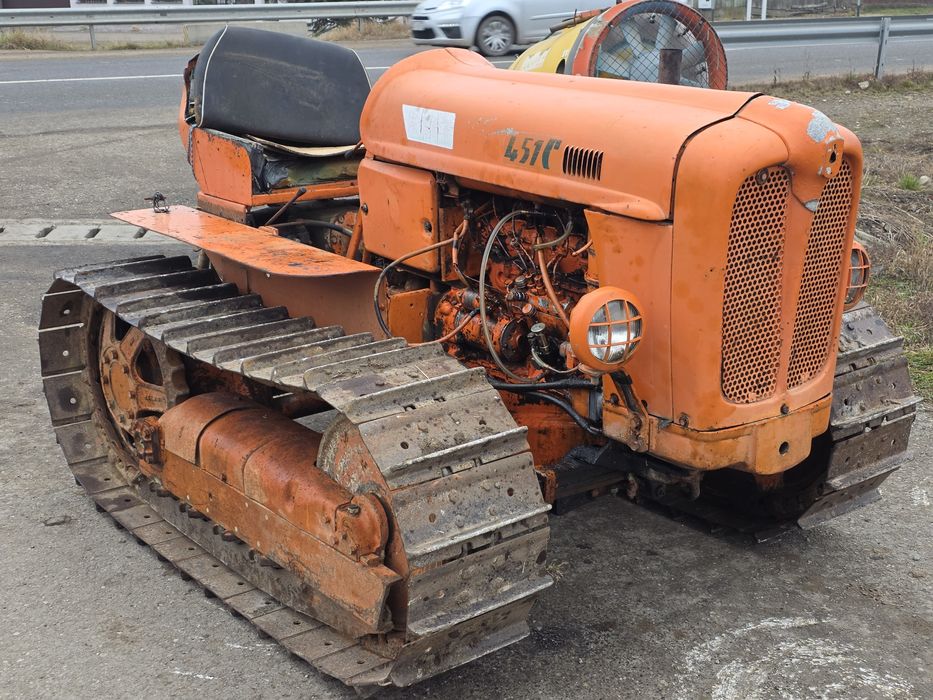 Tractor Fiat 451 senilat cu senile,45 cai cu lama