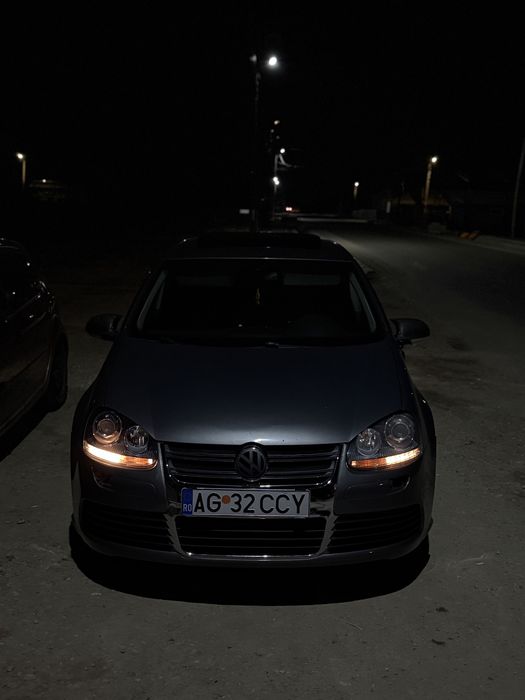 Golf 5 1.6 fsi pachet r32