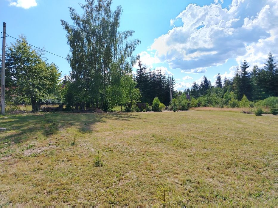 Vând teren intravilan, în centrul stațiunii Izvoru Mureșului, 2004 mp