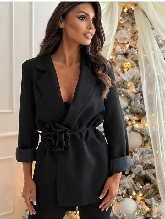Дамско елегантно сако с роза