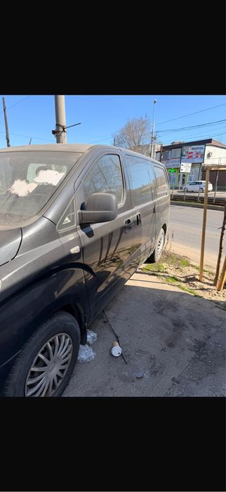 Masina de vanzare in perfecta stare pentru dezebrări