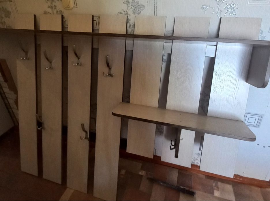 Продам мебель цв салатный