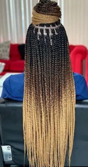 Codițe împletite/afro