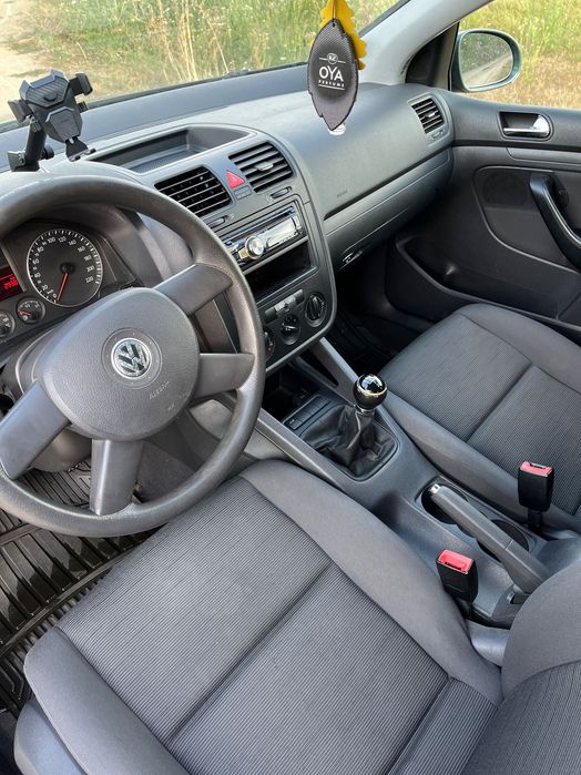Volkswagen Golf 5 1.4 benzină 2005