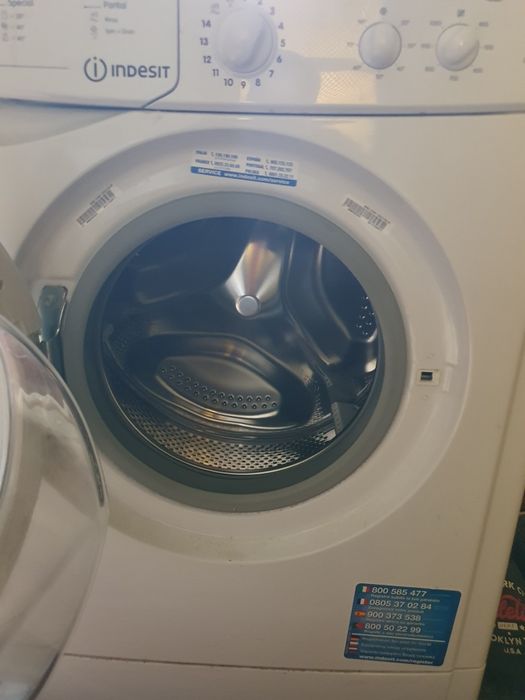 Mașină de spălat rufe Indesit