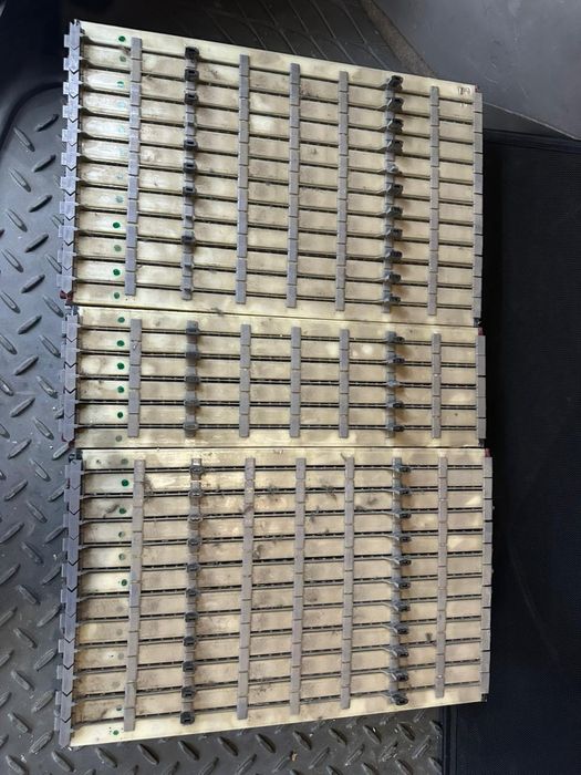 Батарейка  на Хайландер 2006 г.в