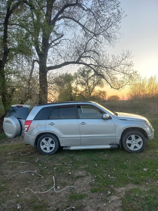 Продам машину            .