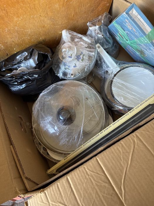 Посуда  бу и игрушки и одежды