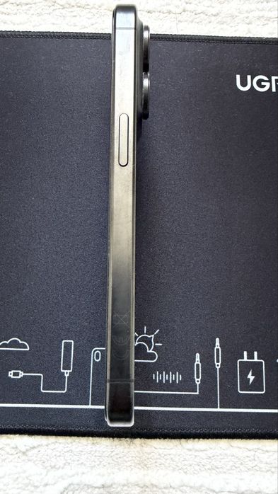 Продам iphone 15 pro 256gb