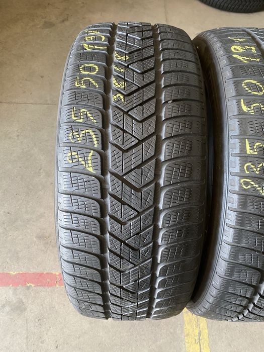 Anvelope iarna 235/50/19 Pirelli Sottozero 3 235 50 19 R19