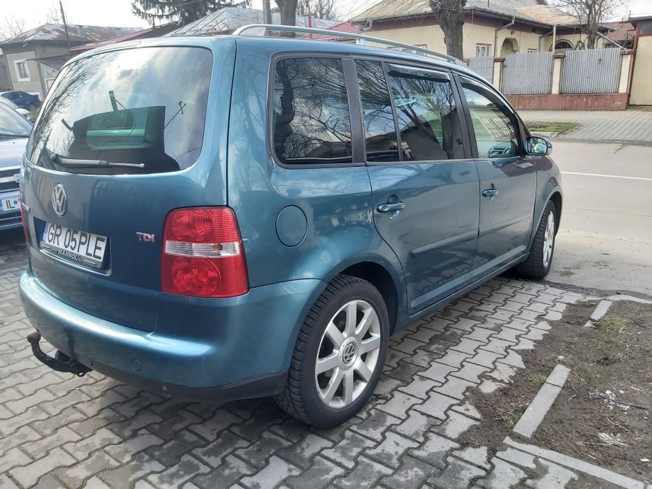 **Inchirieri auto cu/fără sofer/24/24/tractari/ platformă/ 8+1,*7*5 l