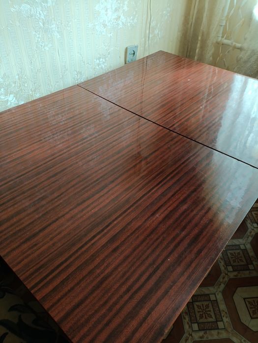 Стол обеденный раздвижной, тумба под ТВ