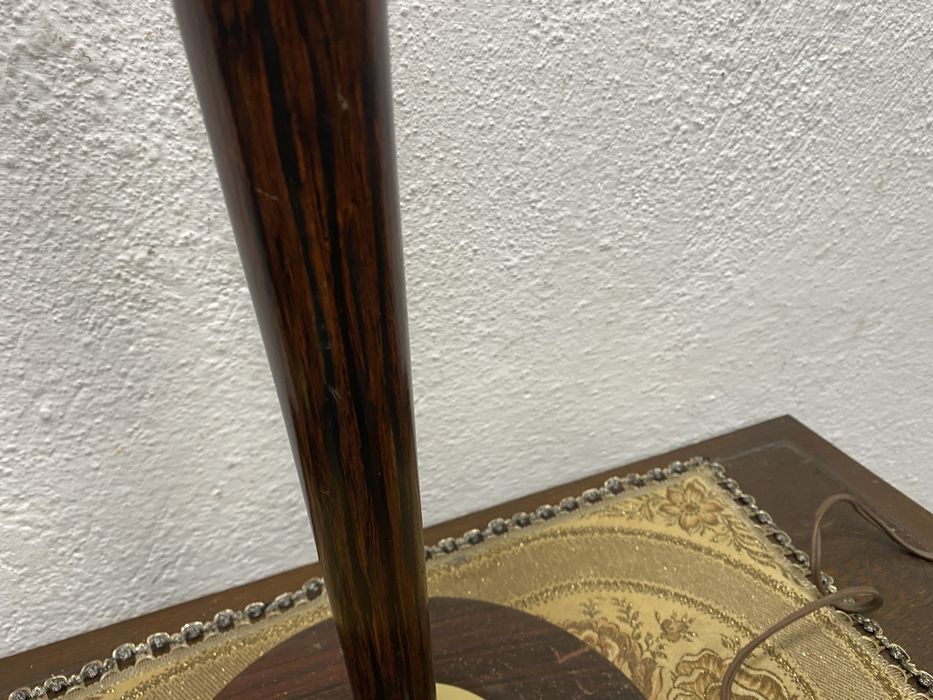 Винтидж настолна лампа дърво и месинг Дания