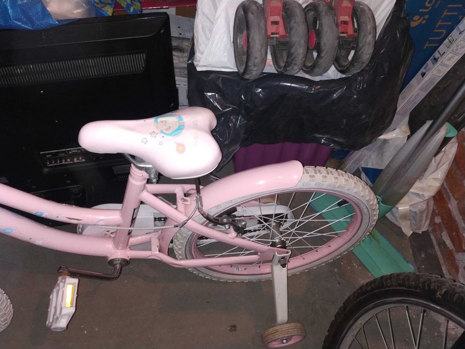 Розово детско колело,почти ново