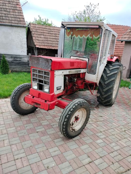 Tractor International IH 1046 - 4x2