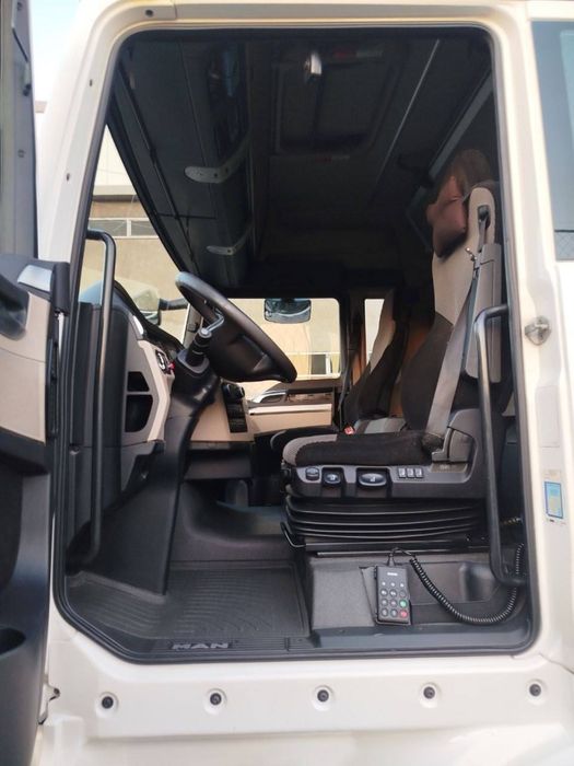 MAN TGX 460 EURO 6  2017 / KRONE mega 105m3 2007
