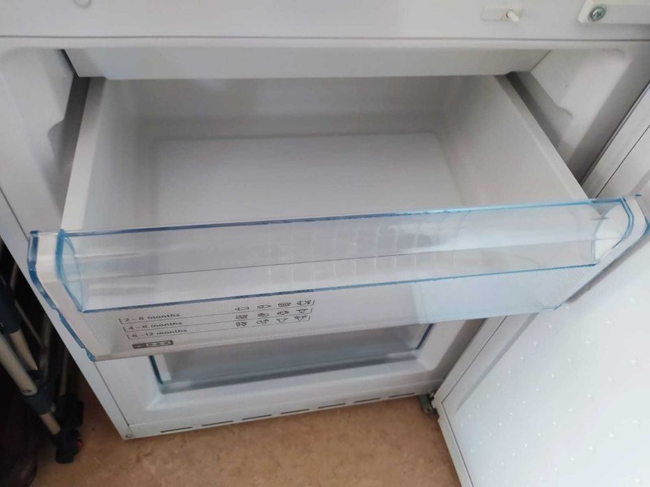 Продам холодильник BOSCH новый