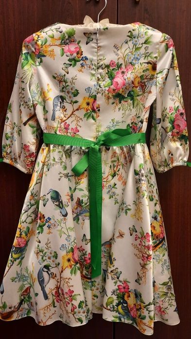 Платье на девочку 140-146