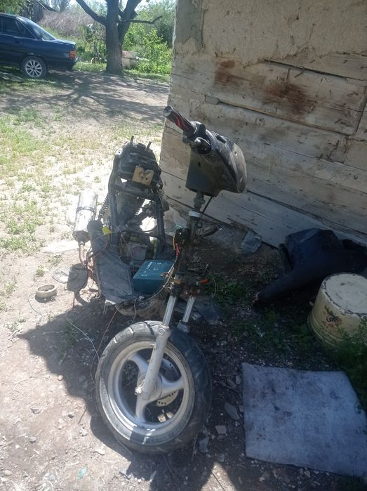 Продам скутер типо стант нет пластика почти на ходу