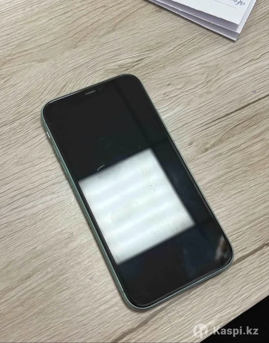 Продам Iphone 11