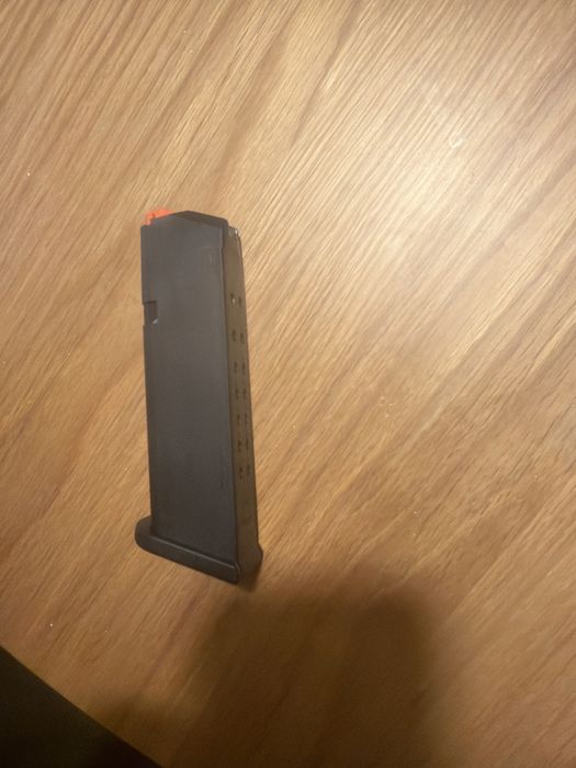 Чисто нов 16 заряден  пълнител за боен Glock, GEN 4/5
