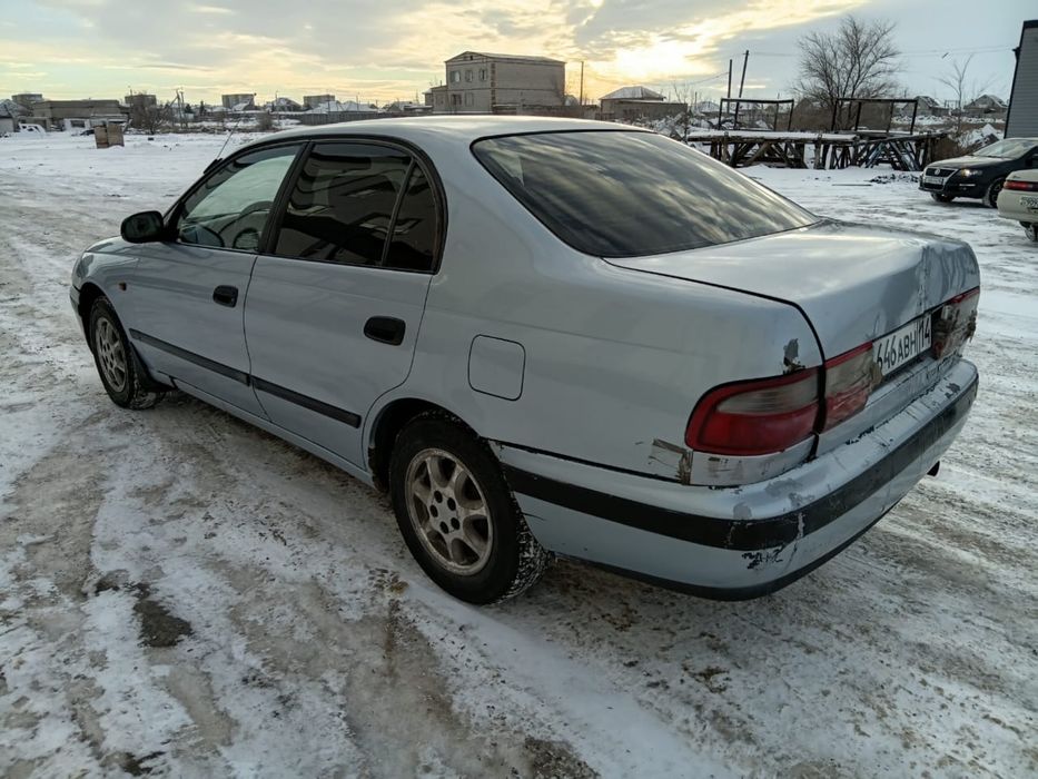 Продам toyoto carina e