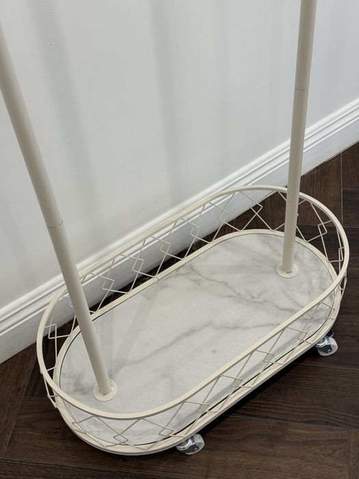 Напольная вешалка зайка детская.