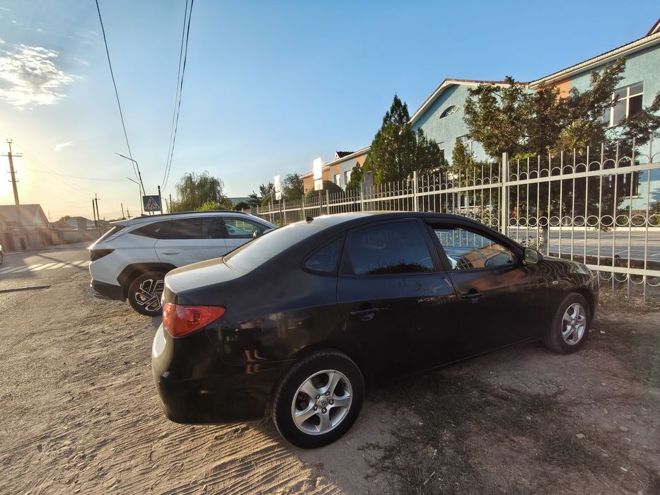 Продам машину Hyundai Avent 2006
