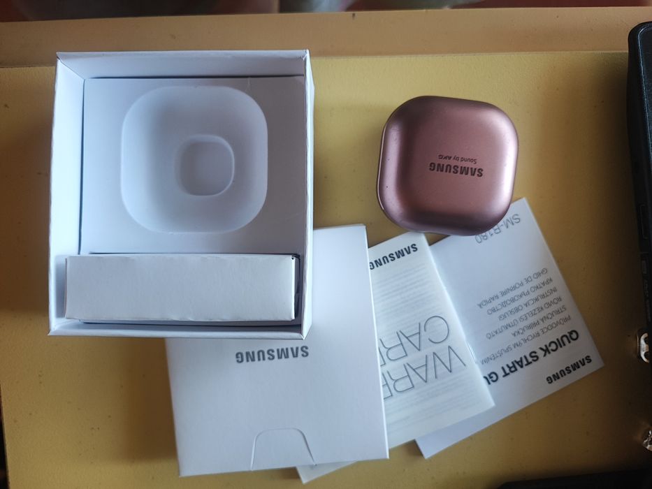 Bluetooth слушалки Samsung Galaxy Buds Live