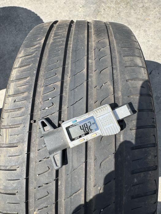 2 anvelope vara Barum Bravuris 5 HM 215/45r18 93Y