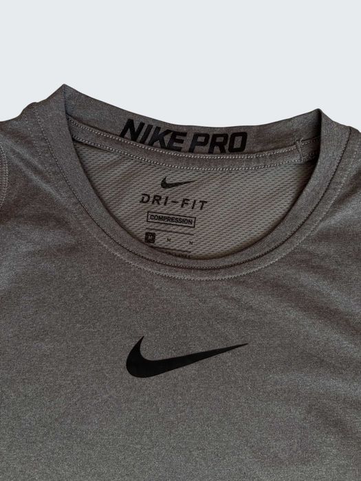 Мъжка тениска Nike Pro размер M