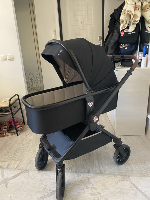 Продам детскую коляску Tomix Mirage 2 в 1