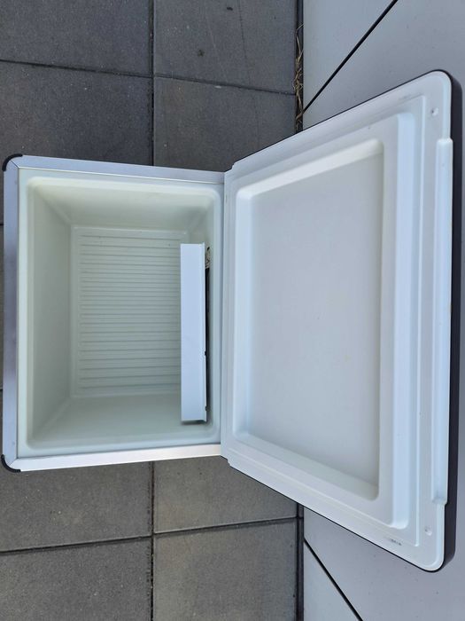Lada frigorifica hibrid/absorbtie Dometic RC2200EGP - 41L (Gaz 30 mbar / 230V / 12V)