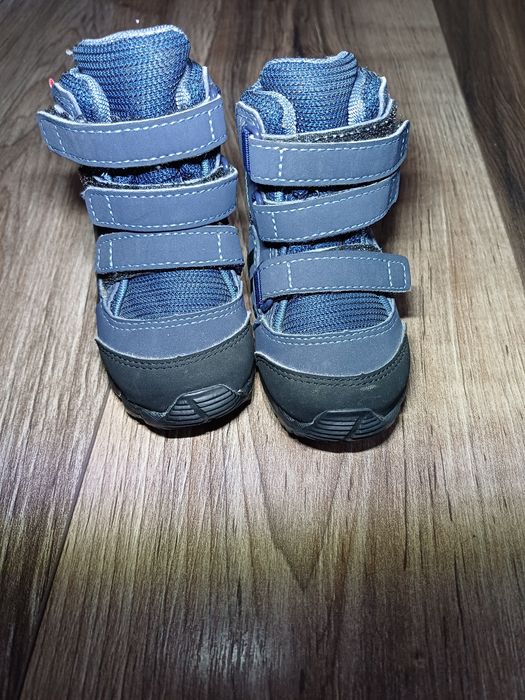 Ghetuțe adidas marimea 18