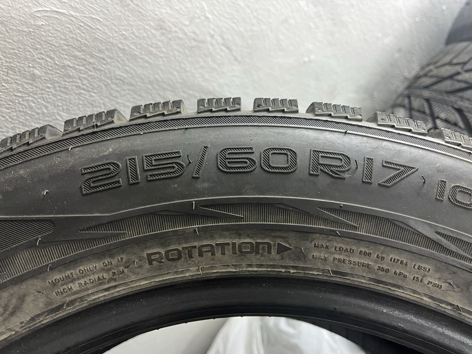 Продам комплект колес 215/50/17