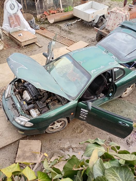 Mașina de vânzare marca Hyundai Coupe