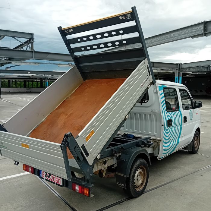 Vând autoutilitara basculabila