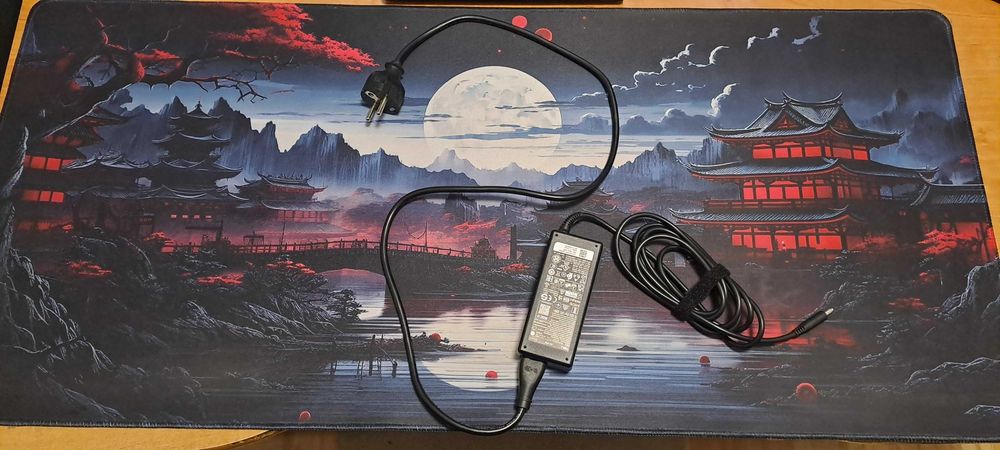 Лаптоп Dell Vostro