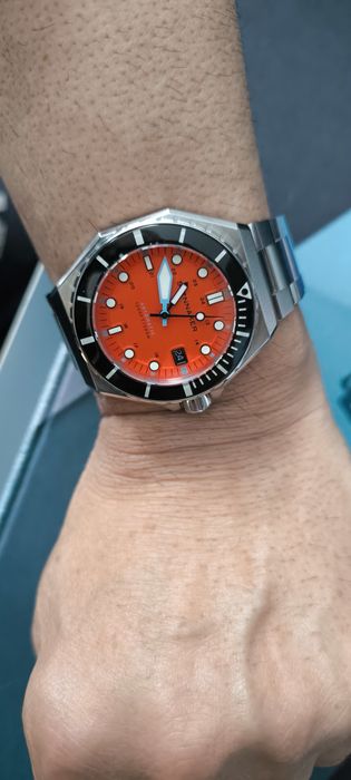 Spinnaker Dumas Tangerine Diver