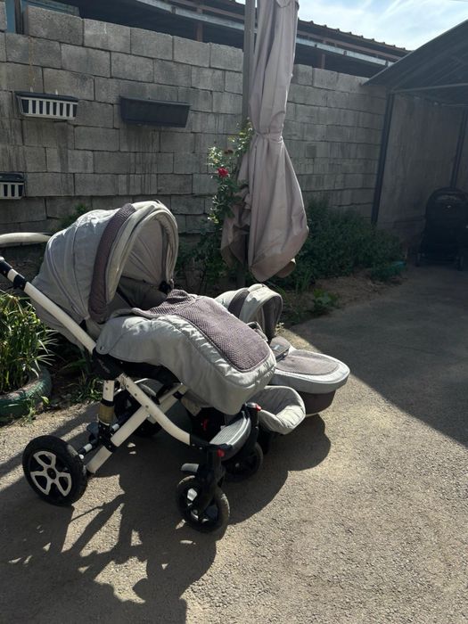 Детская коляска 3 в 1