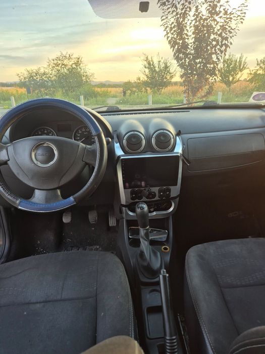 Dacia Sandero 2011